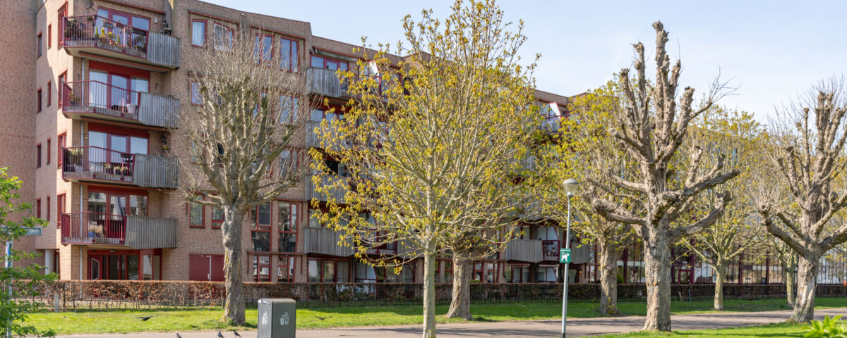 Gebouw van verpleeghuis het Reinaldahuis van Kennemerhart