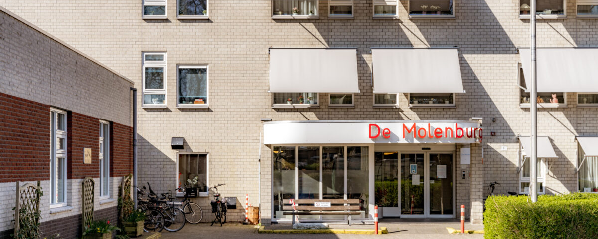 Gebouw van verpleeghuis de Molenburg Kennemerhart