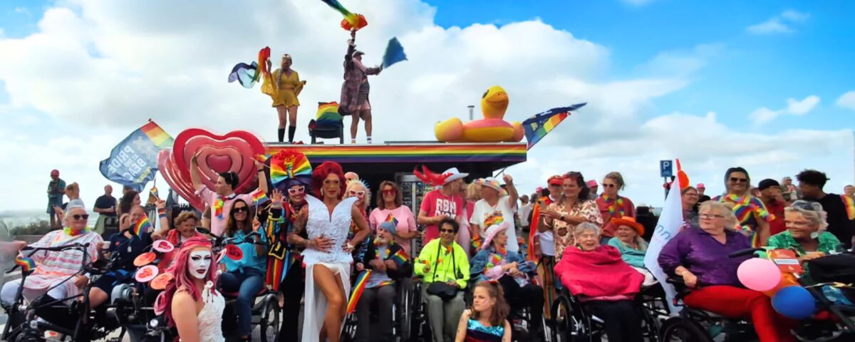 Bewoners en medewerkers van Kennemerhart tijdens Pride